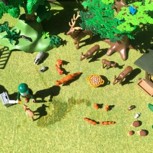 Playmobil Förster mit vielen Waldtieren und Bäumen